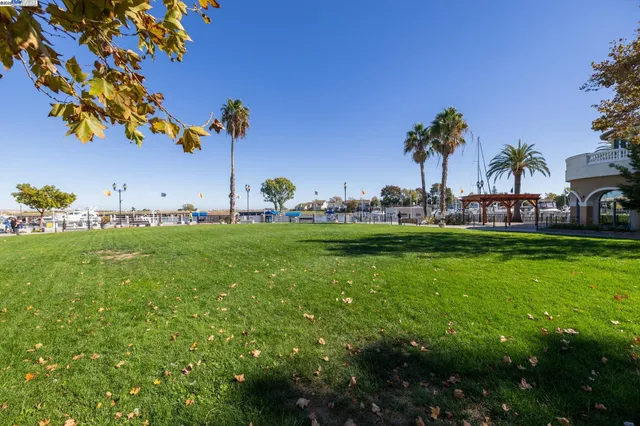 $499,000 | 123 Pelican Loop, Pittsburg, CA 94565