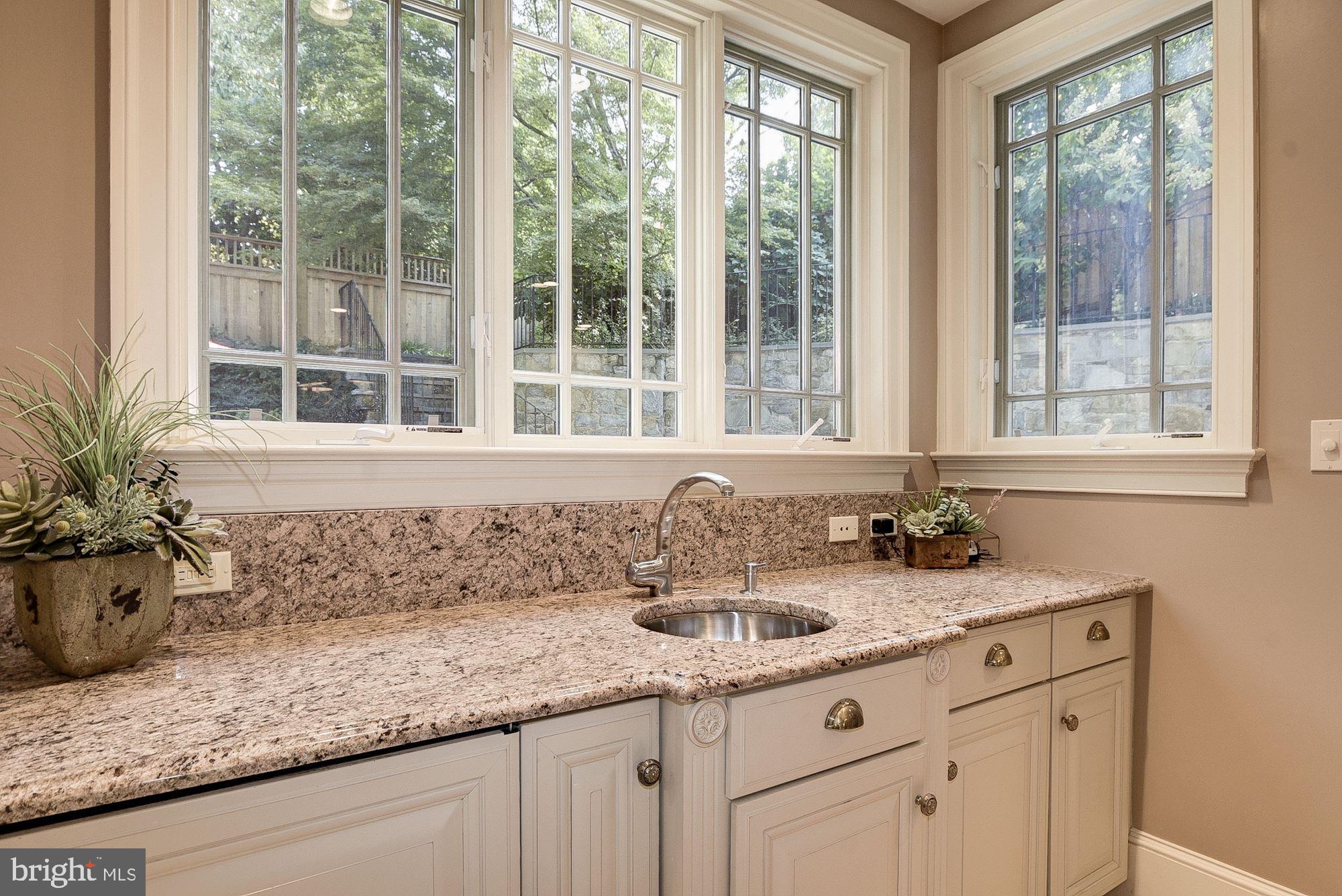 7313 Maple Avenue Chevy Chase, MD 20815 - Photo 23 of 70