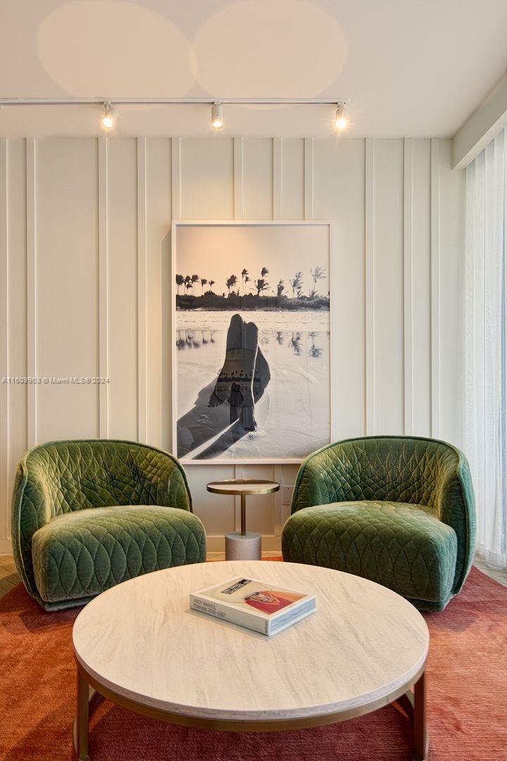 2201 Collins Avenue, Unit 1718 Miami Beach, FL 33139 - Photo 6 of 11