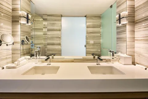 $1,495,000 | 2201 Collins Avenue, Unit 1718, Miami Beach, FL 33139