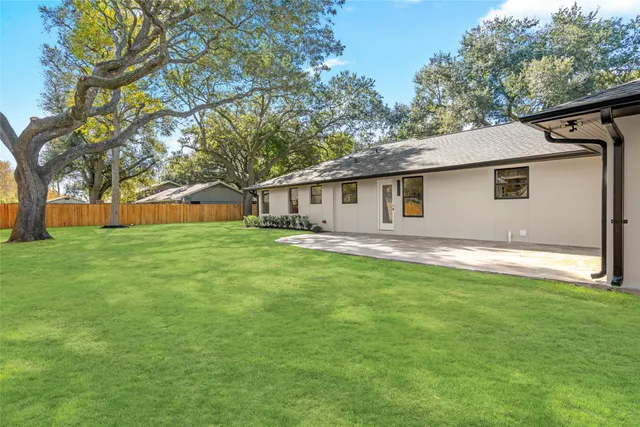 $599,000 | 1513 South Lee Street, Alvin, TX 77511