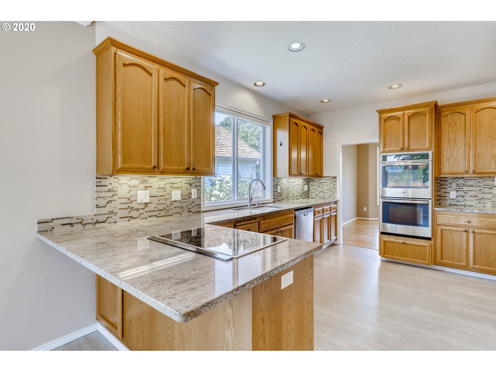 12258 Southeast One Rosa Drive Happy Valley, OR 97086 - Photo 12 of 32 Gallery Image 12