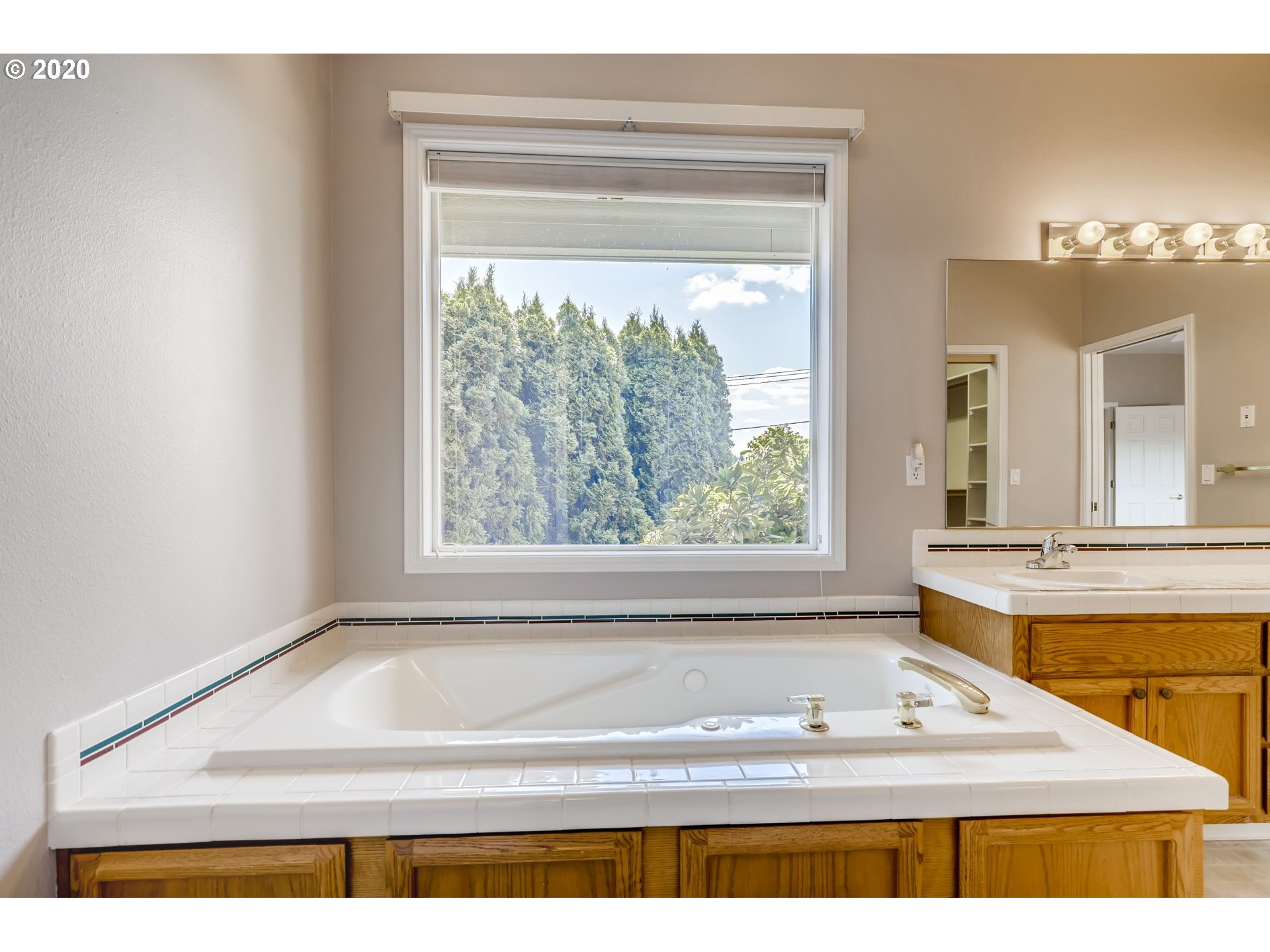 12258 Southeast One Rosa Drive Happy Valley, OR 97086 - Photo 19 of 32 Gallery Image 19