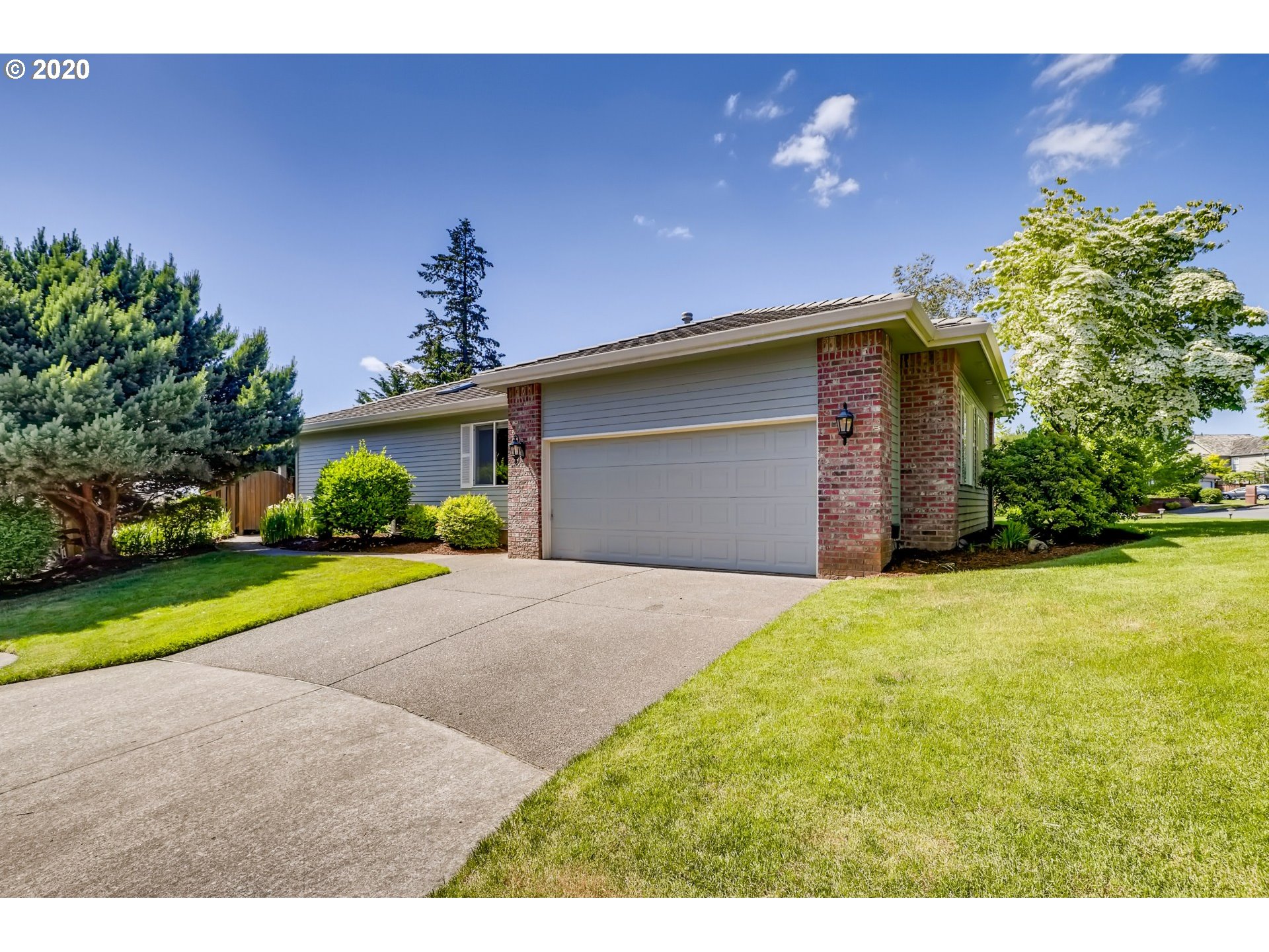12258 Southeast One Rosa Drive Happy Valley, OR 97086 - Photo 3 of 32 Gallery Image 3