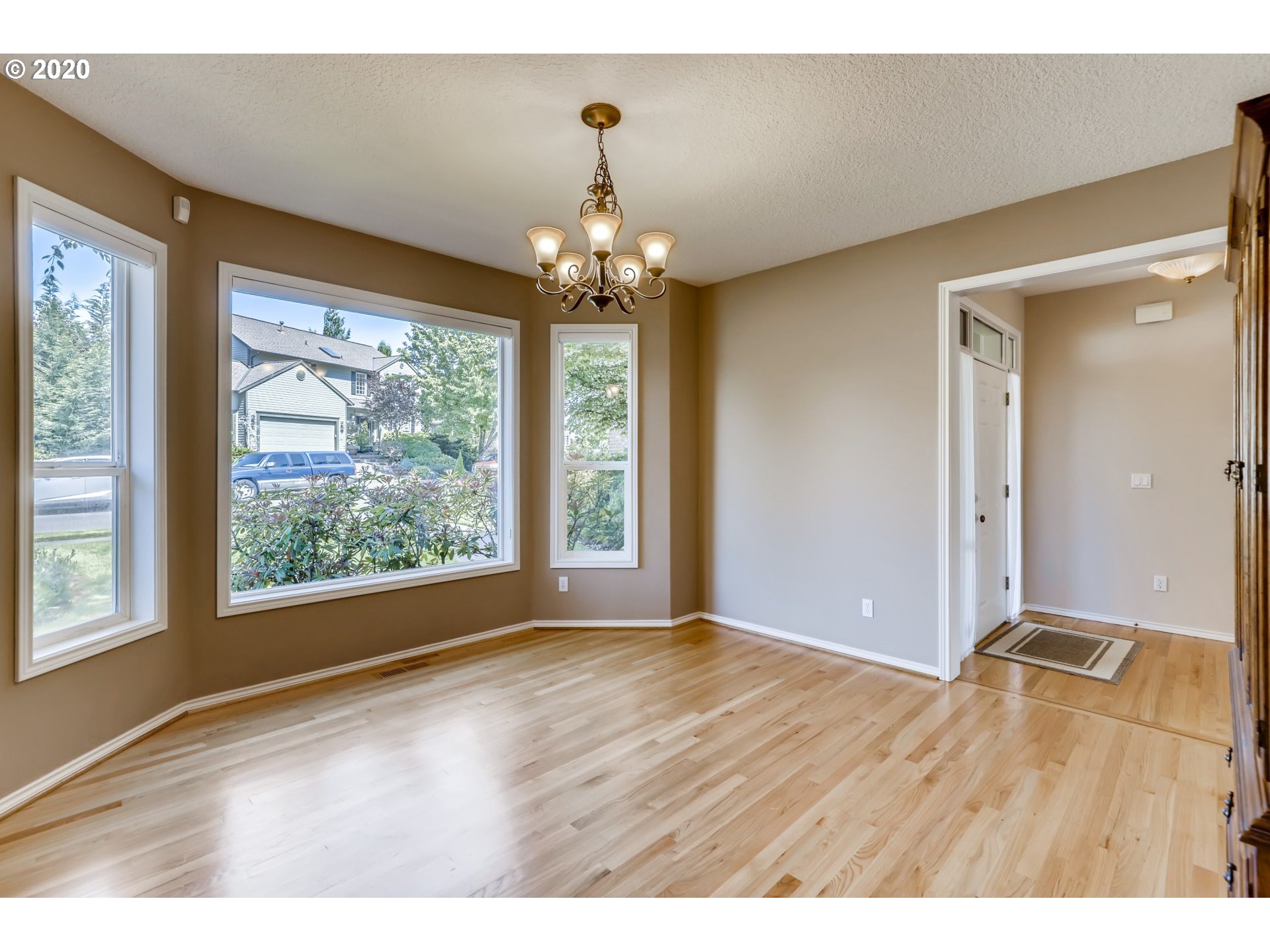 12258 Southeast One Rosa Drive Happy Valley, OR 97086 - Photo 4 of 32 Gallery Image 4