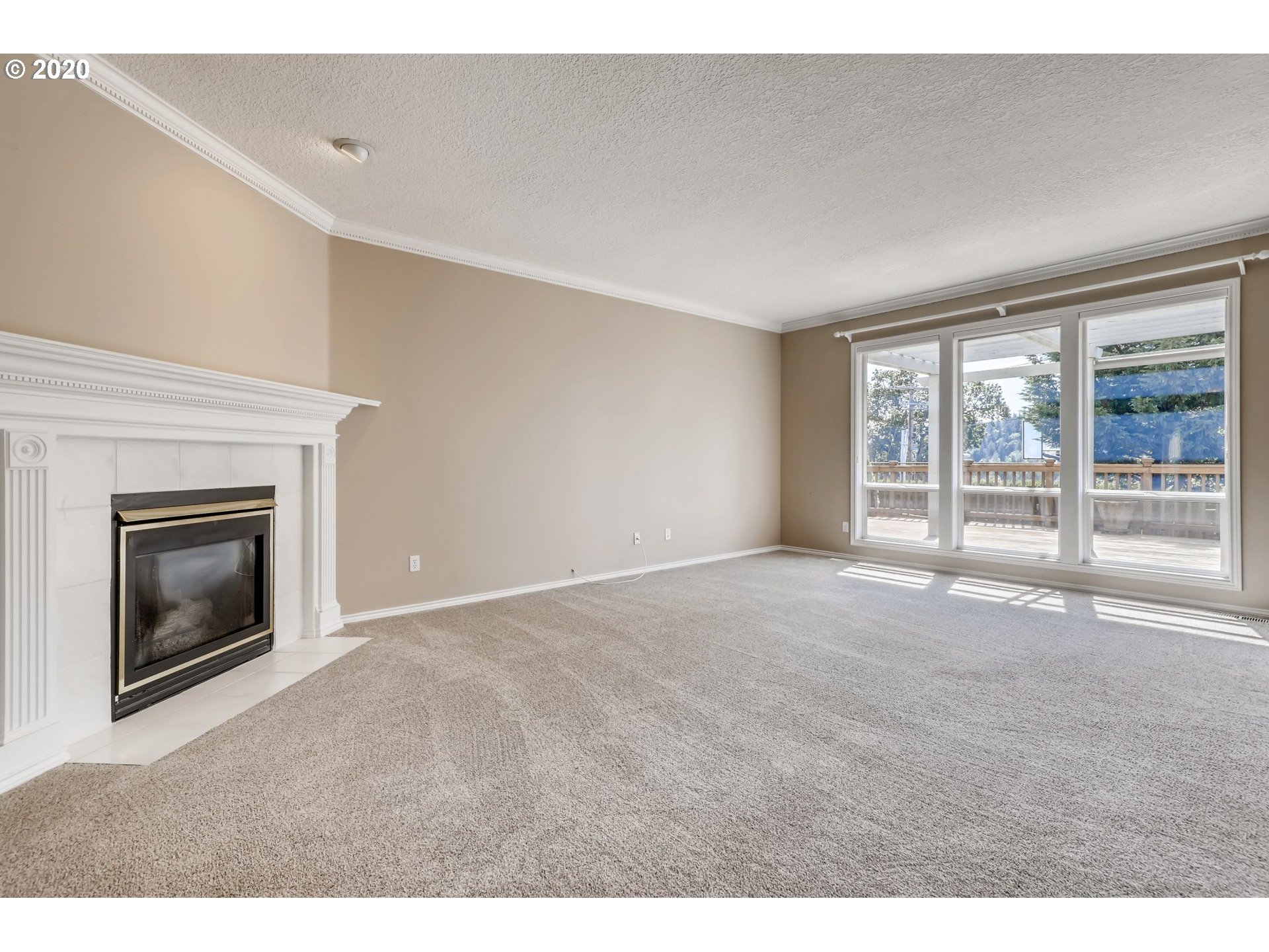 12258 Southeast One Rosa Drive Happy Valley, OR 97086 - Photo 6 of 32 Gallery Image 6