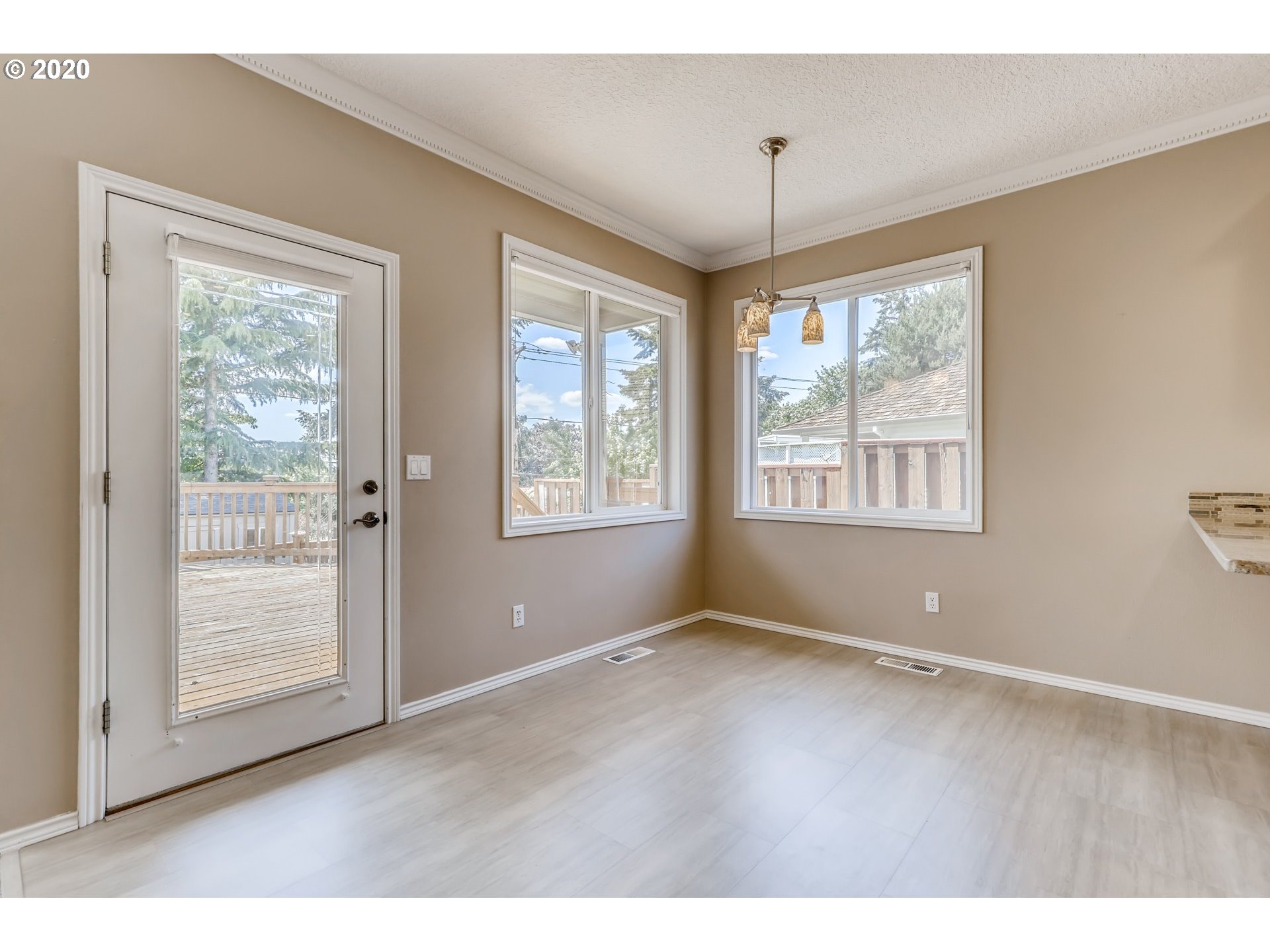 12258 Southeast One Rosa Drive Happy Valley, OR 97086 - Photo 10 of 32 Gallery Image 10