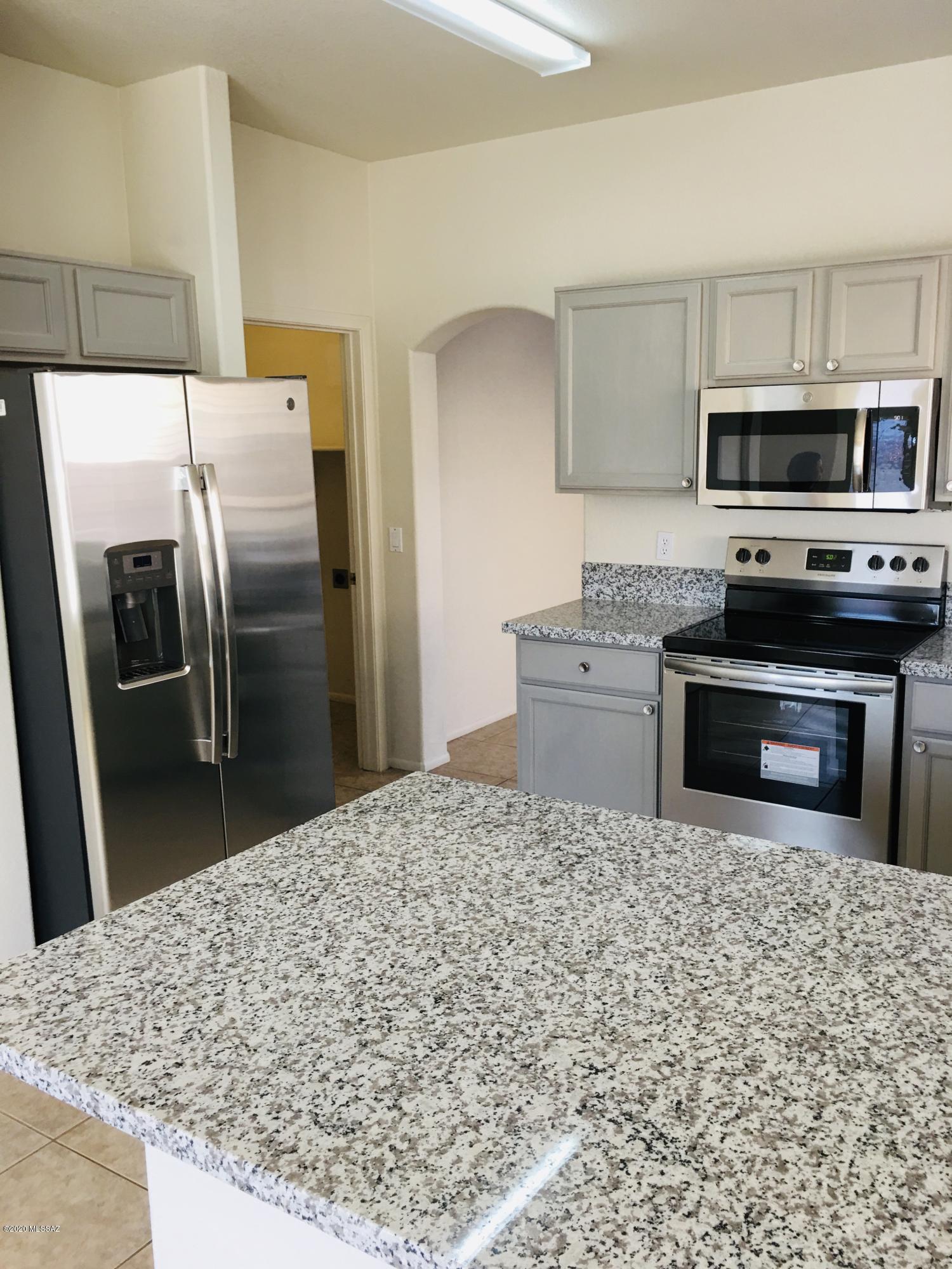 8929 East Rainsage Street Tucson, AZ 85747 - Photo 5 of 26