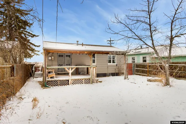 $299,900 | 2908 East 8th Street, Cheyenne, WY 82001