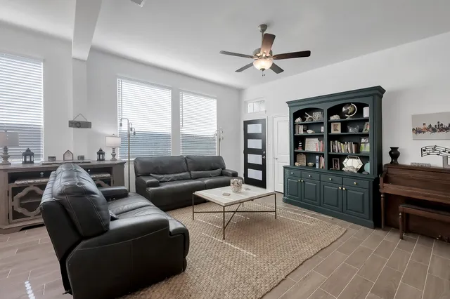 $2,850 | 212 Cider Gum Place, Montgomery, TX 77316