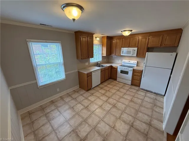 $965 | 1206 West 4th Street, Unit 4, Winston-Salem, NC 27101