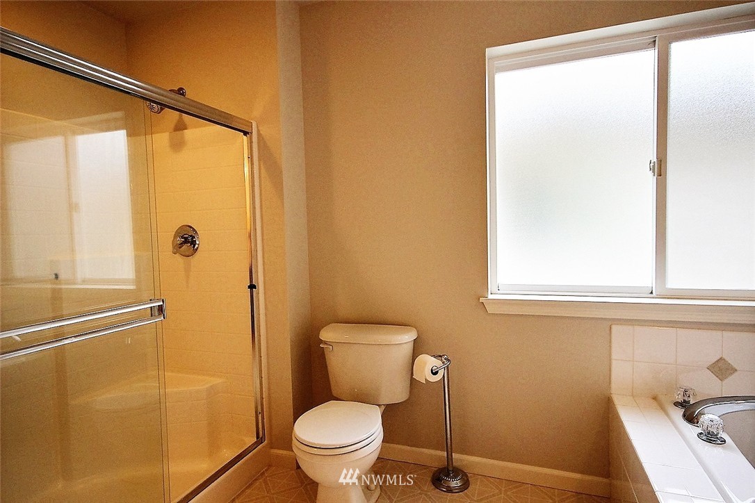 18825 1st Avenue West Bothell, WA 98012 - Photo 14 of 23