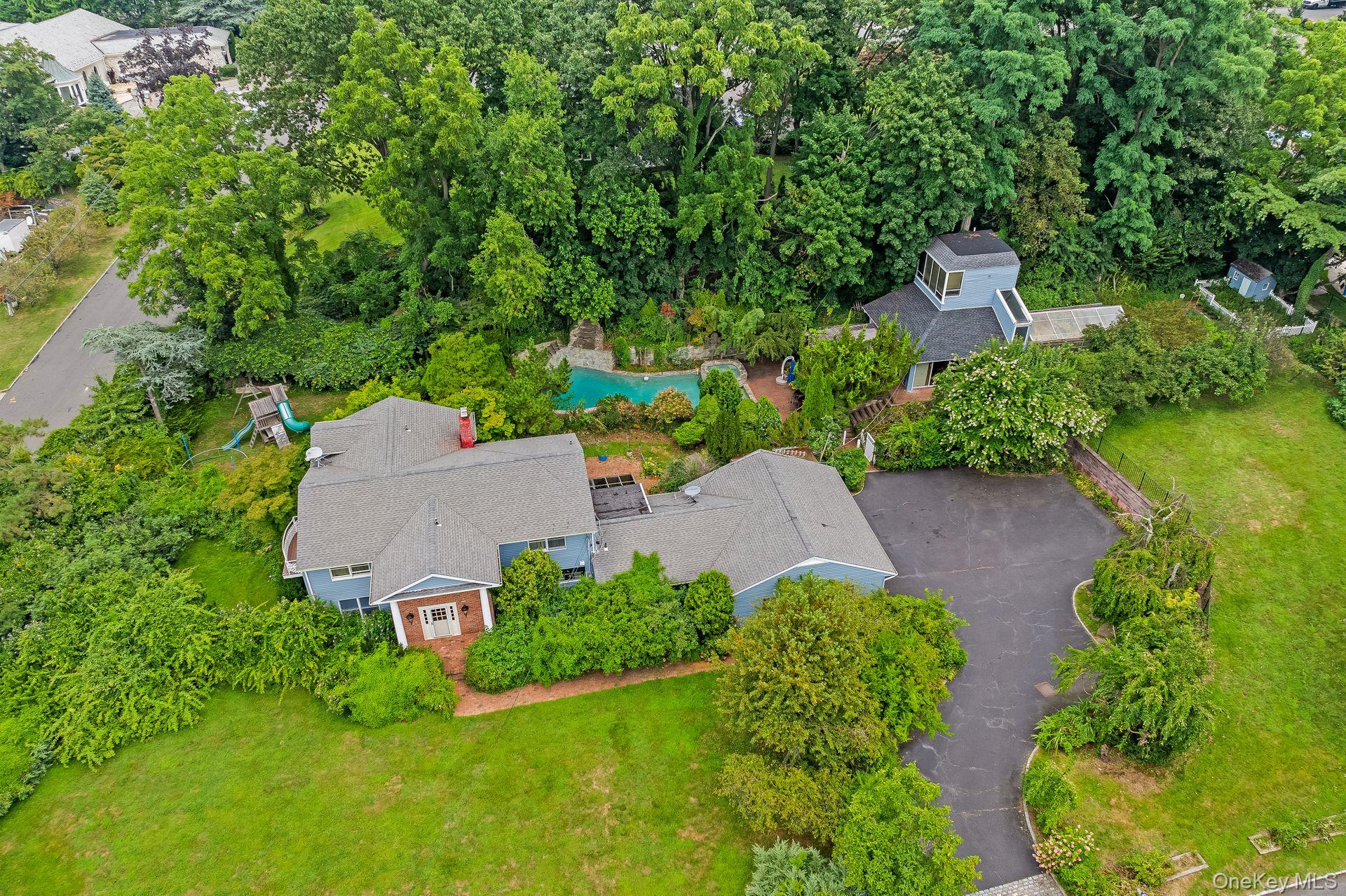 13 Whitney Circle Glen Cove, NY 11542 - Photo 2 of 44 View of subject property