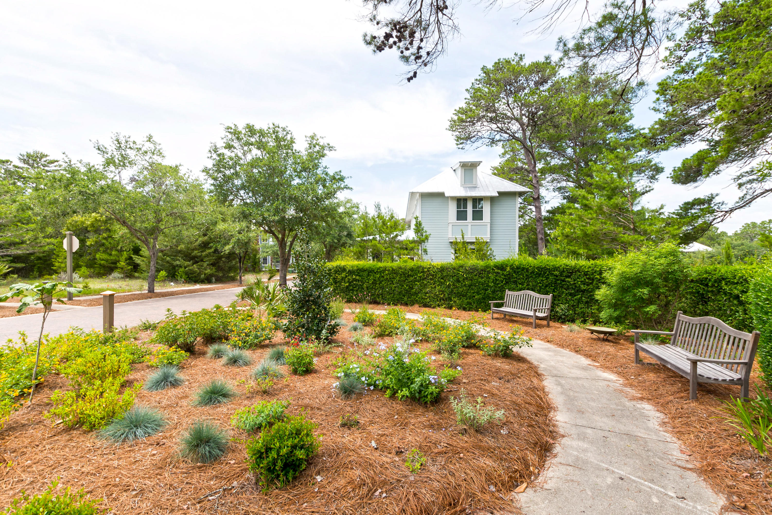 33 Pontchartrain North Santa Rosa Beach, FL 32459 - Photo 4 of 49 a front view of a house with garden
