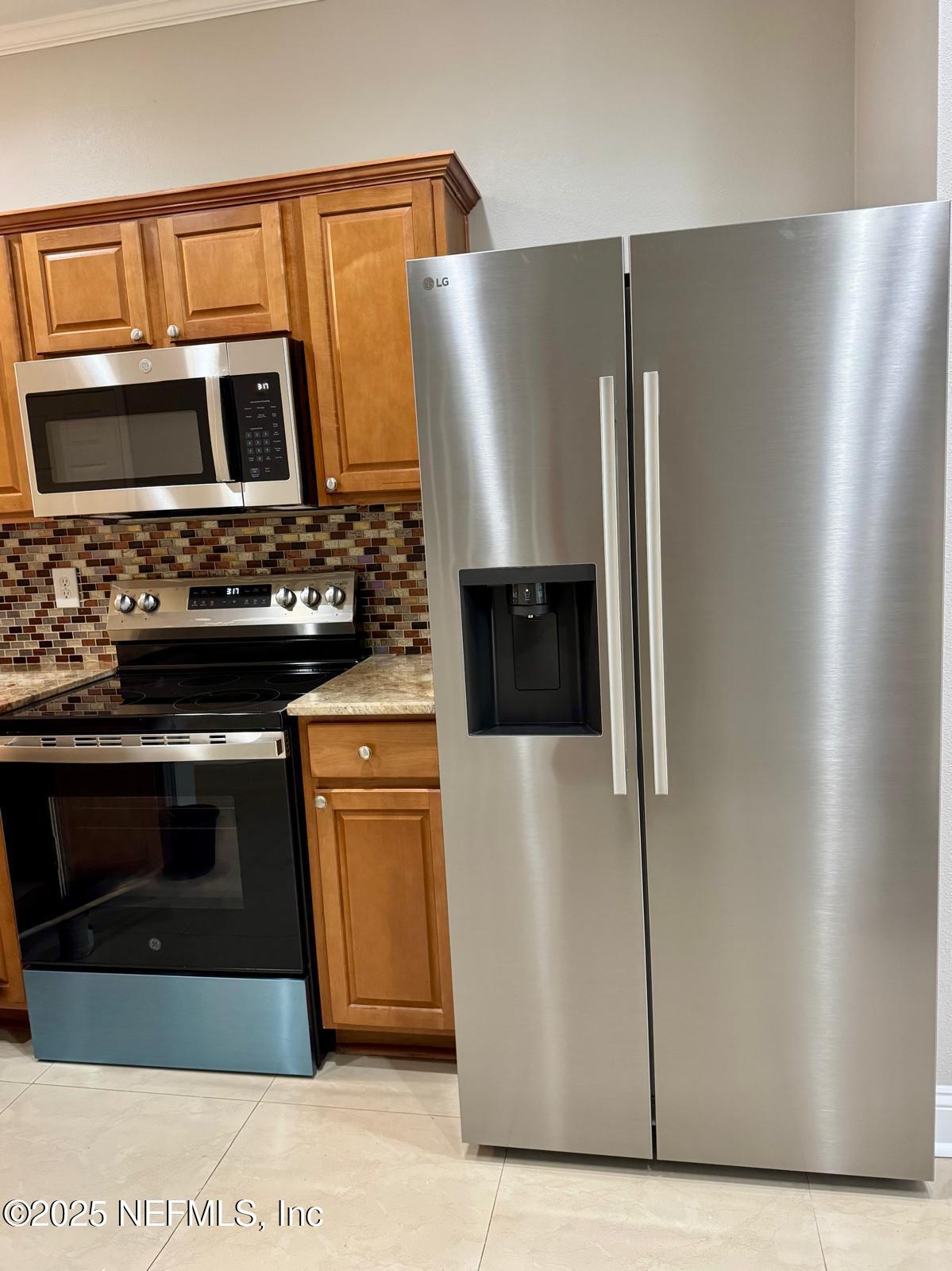 3502 Summerlin Lane North Jacksonville, FL 32224 - Photo 7 of 26 Brand New Appliances