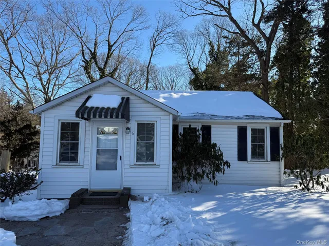 $3,000 | 6 Bayberry Lane, Northport, NY 11768