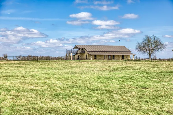 $2,400,000 | 262 County Road 269, Cameron, TX 76520