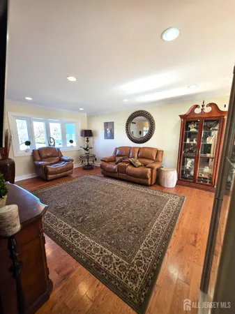 $592,900 | 544 Edgeworth Street, Middlesex, NJ 08846