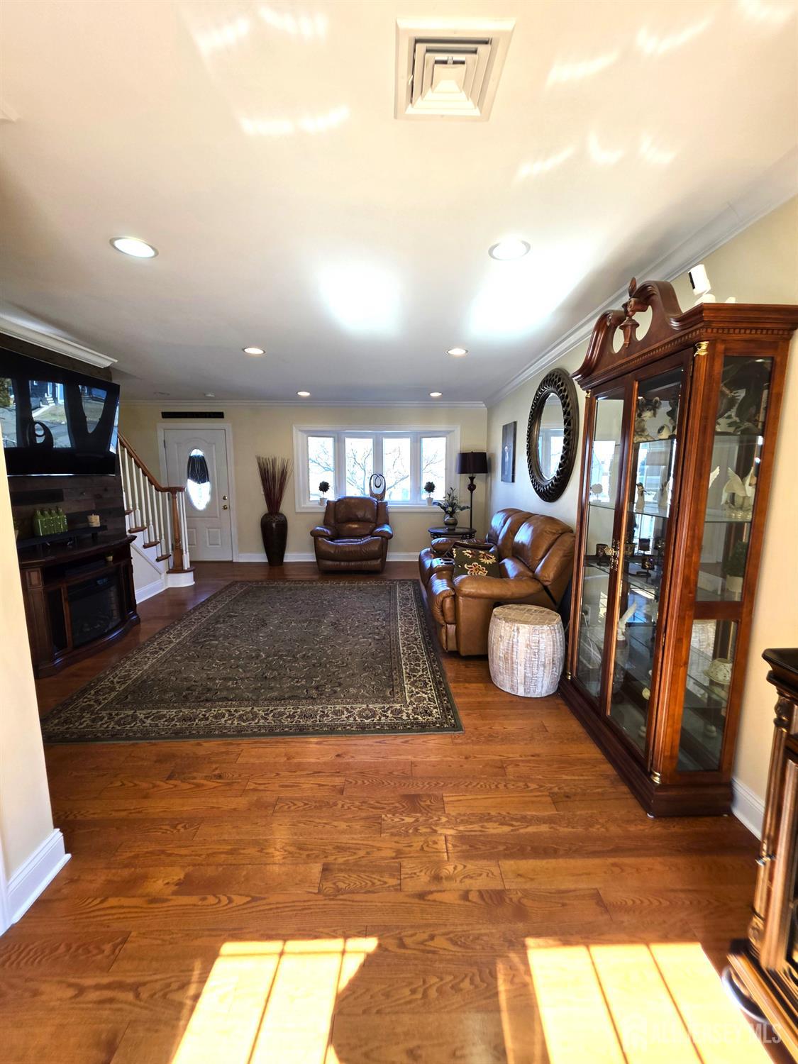 544 Edgeworth Street Middlesex, NJ 08846 - Photo 15 of 43