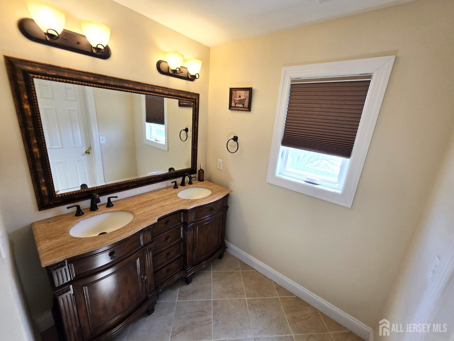 544 Edgeworth Street Middlesex, NJ 08846 - Photo 29 of 43