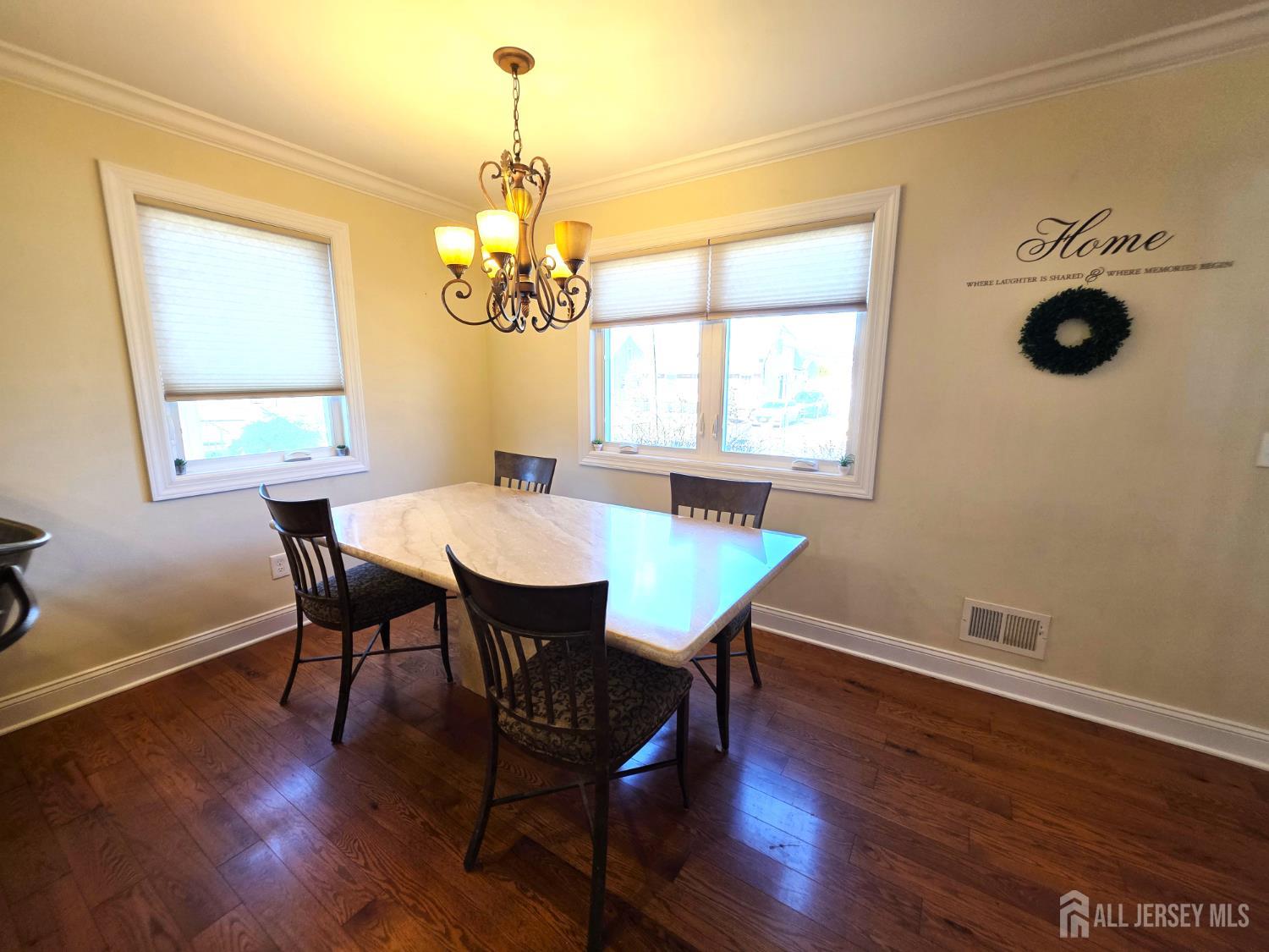 544 Edgeworth Street Middlesex, NJ 08846 - Photo 8 of 43