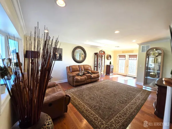 $592,900 | 544 Edgeworth Street, Middlesex, NJ 08846