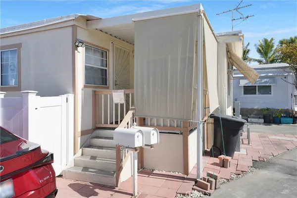 $260,000 | 9851 Bolsa Avenue, Unit 7, Westminster, CA 92683