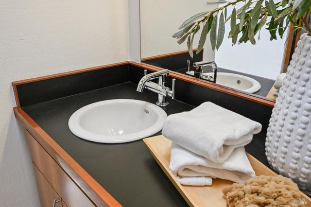 $1,750,000 | 12 Mt Susitna Court, San Rafael, CA 94903