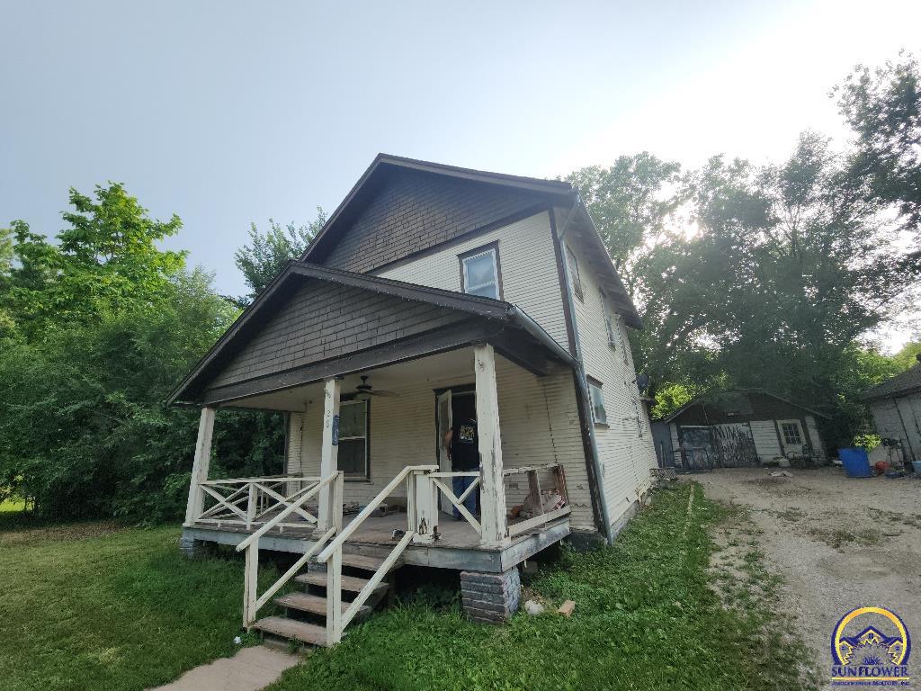 128 North 6th Street Quenemo, KS 66528 - Photo 2 of 6