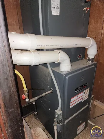 $22,000 | 128 North 6th Street, Quenemo, KS 66528