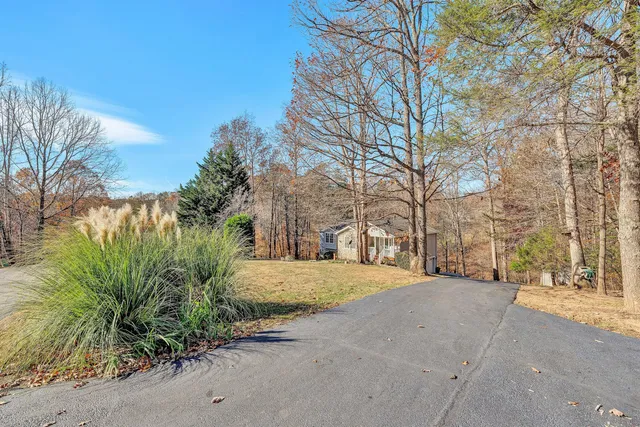 $425,000 | 25 Walnut Landing Circle, Hardy, VA 24101