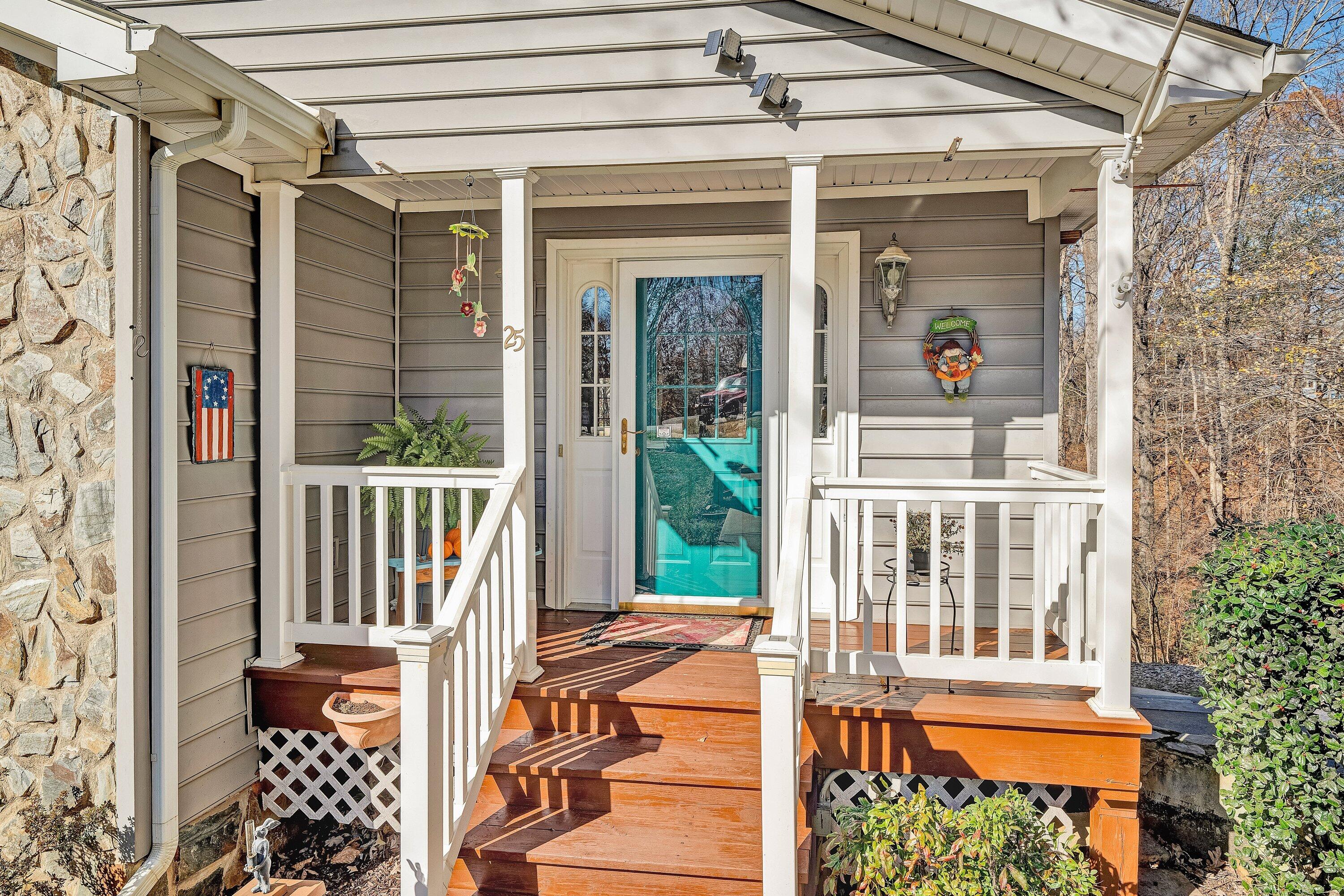 25 Walnut Landing Circle Hardy, VA 24101 - Photo 7 of 56 25 Walnut landing cir front porch