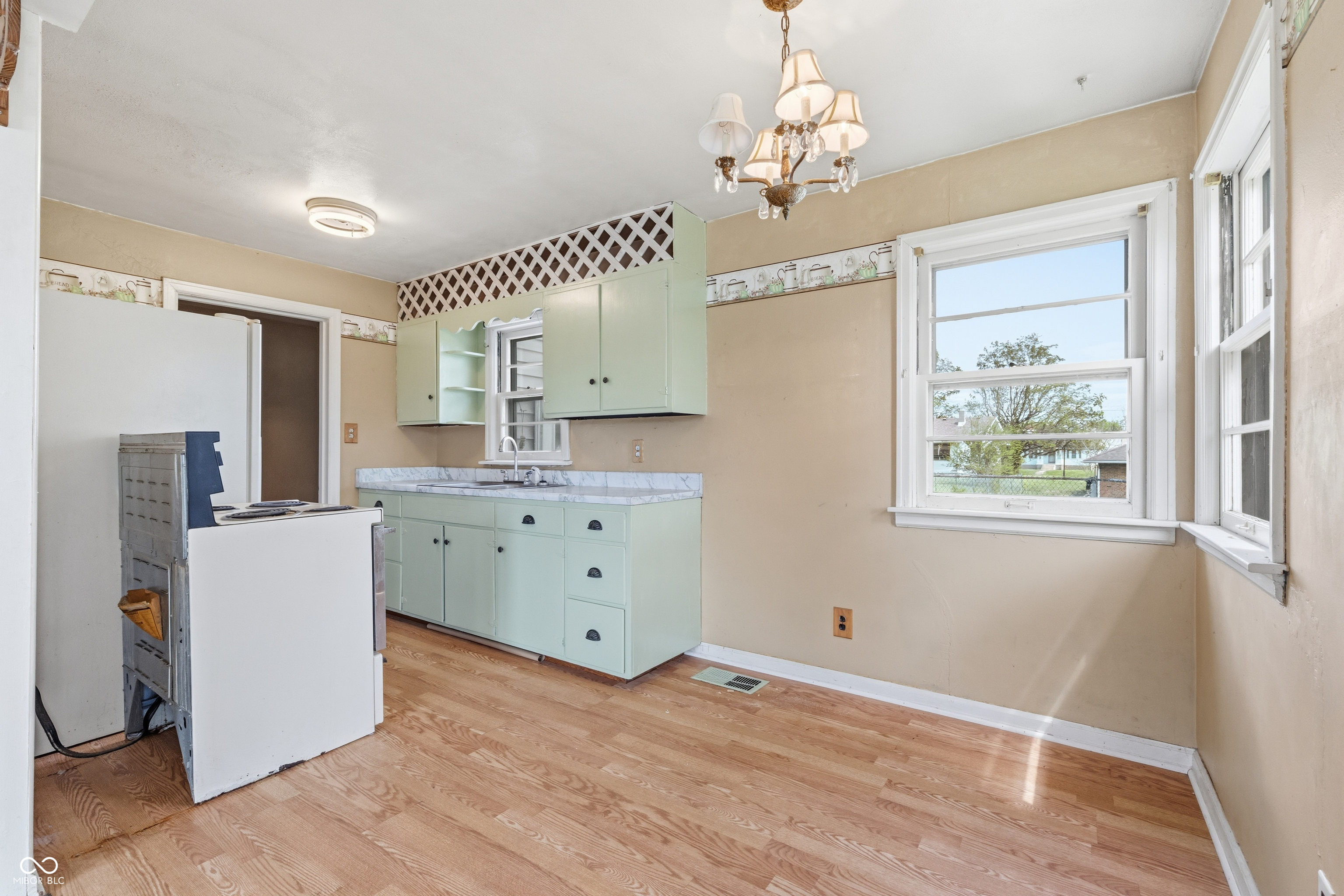 301 South McCarty Street Fortville, IN 46040 - Photo 7 of 21