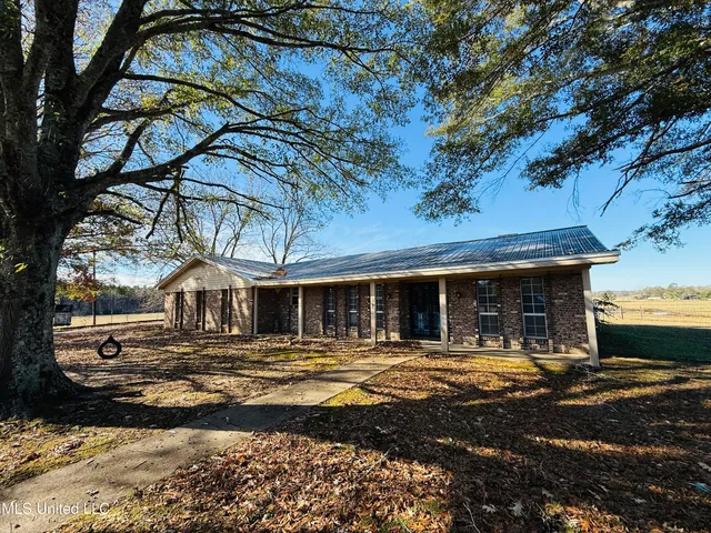 $2,250,000 | 35 Mississippi, Kosciusko, MS 39090