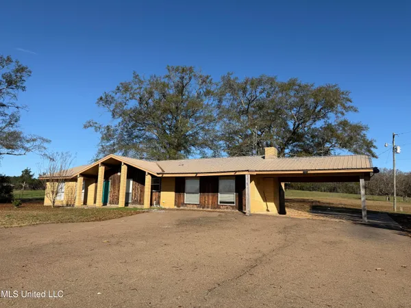 $2,250,000 | 35 Mississippi, Kosciusko, MS 39090