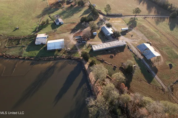 $2,250,000 | 35 Mississippi, Kosciusko, MS 39090