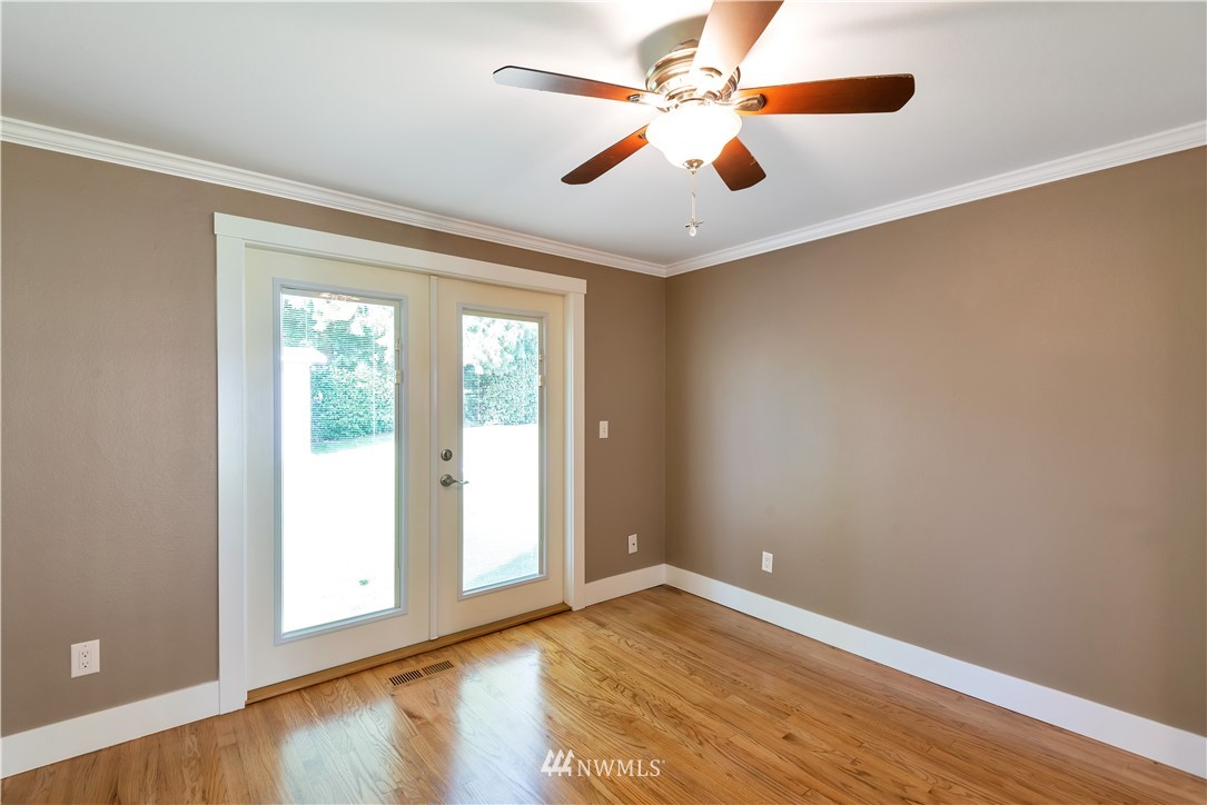 12424 Southeast 158th Street Renton, WA 98058 - Photo 13 of 16