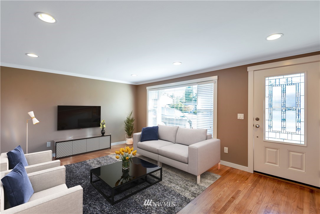12424 Southeast 158th Street Renton, WA 98058 - Photo 4 of 16