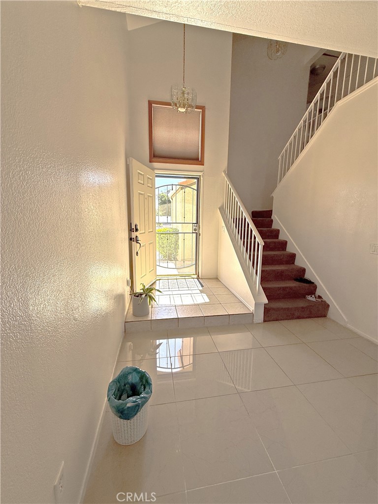 13382 Fox Run Road Victorville, CA 92392 - Photo 6 of 36