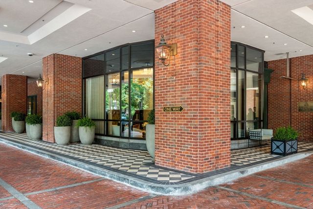 $1,500,000 | 220 Boylston Street, Unit 1004, Boston, MA 02116
