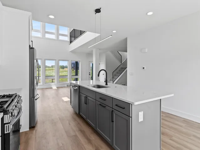 $674,900 | 9405 South Cypress Place, Oak Creek, WI 53154