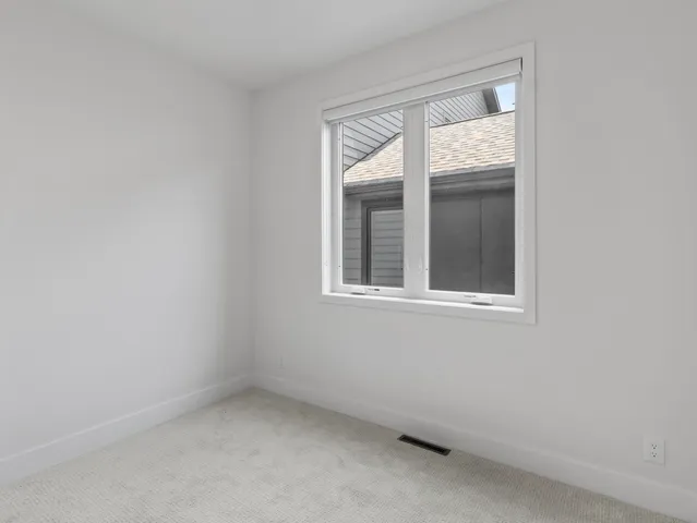 $674,900 | 9405 South Cypress Place, Oak Creek, WI 53154