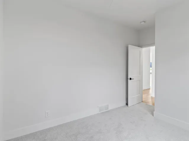 $674,900 | 9405 South Cypress Place, Oak Creek, WI 53154