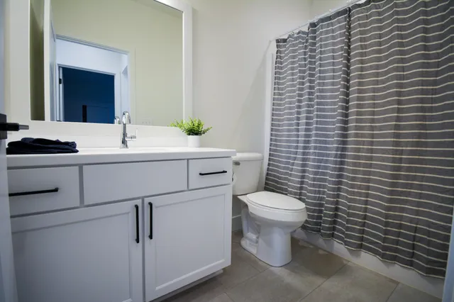 $674,900 | 9405 South Cypress Place, Oak Creek, WI 53154