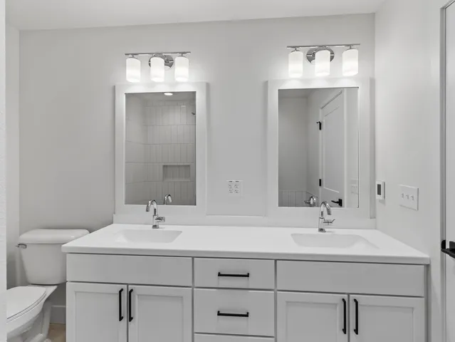 $674,900 | 9405 South Cypress Place, Oak Creek, WI 53154