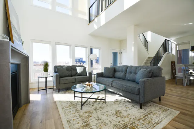 $674,900 | 9405 South Cypress Place, Oak Creek, WI 53154