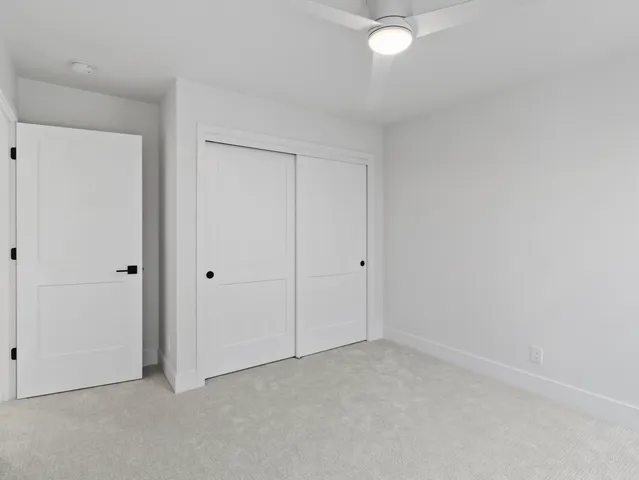 $674,900 | 9405 South Cypress Place, Oak Creek, WI 53154