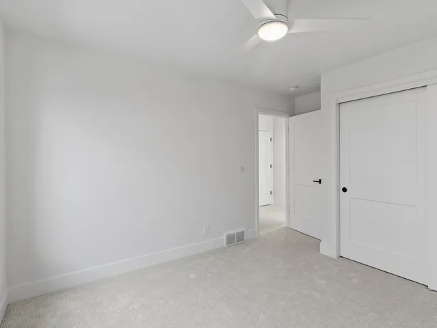 $674,900 | 9405 South Cypress Place, Oak Creek, WI 53154