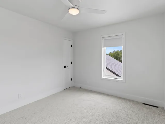 $674,900 | 9405 South Cypress Place, Oak Creek, WI 53154