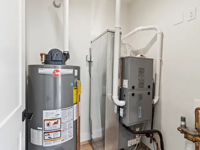 $674,900 | 9405 South Cypress Place, Oak Creek, WI 53154